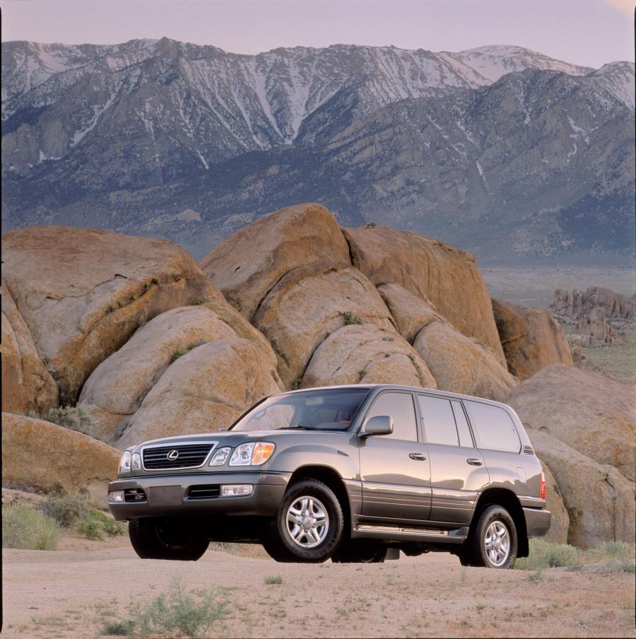  Lexus LX470 1998 года  (фото 27 из 44)